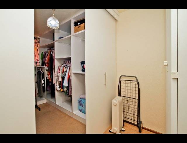 2 BEDROOM APARTMENT FOR SALE IN ROBINDALE